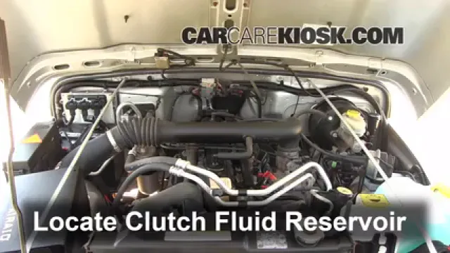 2004 Jeep Wrangler Rubicon 4.0L 6 Cyl. Liquide de transmission Vérifier le niveau de liquide